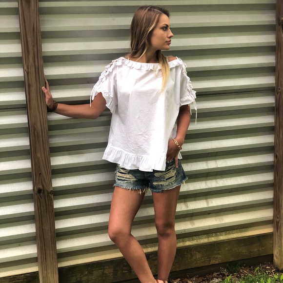 Ivy Ruffle Top - Picture 2 of 2